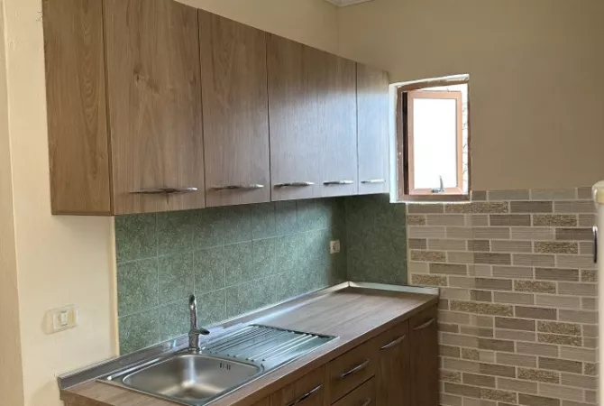 Shtepi me qera 1+1 ne Tirane - 350 Euro