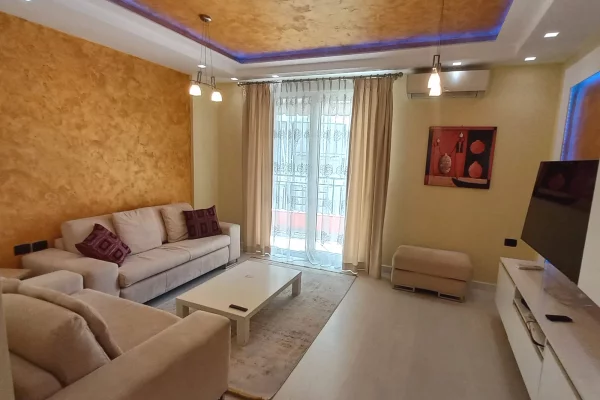 Shtepi me qera 2+1 ne Tirane - 850 Euro
