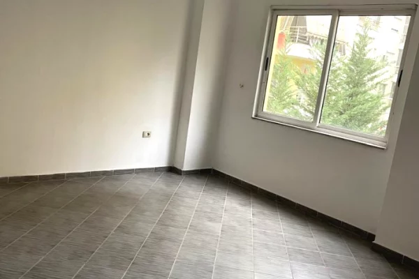 Shtepi me qera 3+1 ne Tirane - 450 Euro