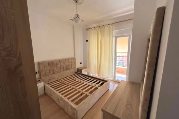 Shtepi me qera 1+1 ne Tirane - 700 Euro