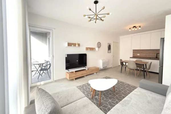 Shtepi me qera 2+1 ne Tirane - 550 Euro