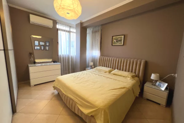 Shtepi me qera 2+1 ne Tirane - 600 Euro