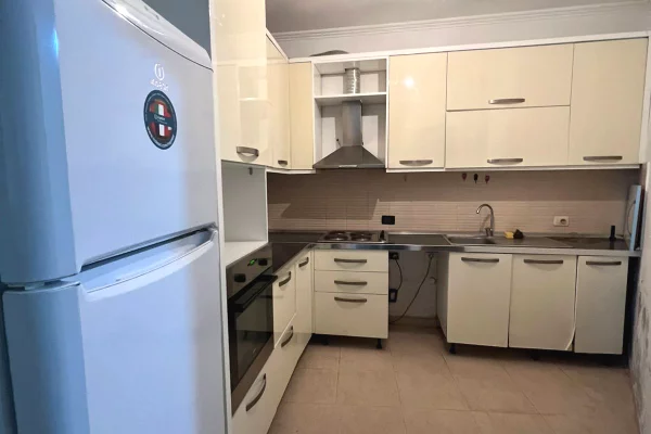 Shtepi ne shitje 2+1 ne Tirane - 110,000 Euro