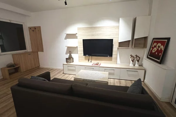 Shtepi me qera 1+1 ne Tirane - 500 Euro