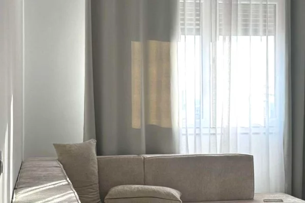 Shtepi me qera 2+1 ne Tirane - 850 Euro