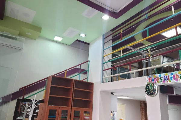 Ambient biznesi me qera 3+1 ne Tirane - 600 Euro