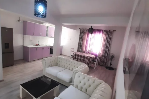Shtepi me qera 3+1 ne Tirane - 900 Euro