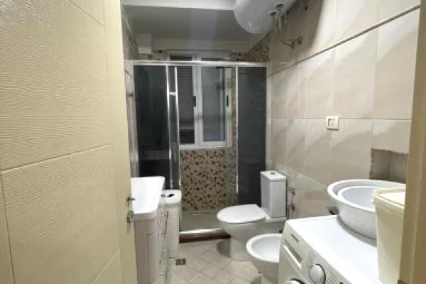 Shtepi me qera 2+1 ne Tirane - 550 Euro