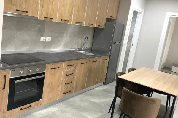 Shtepi me qera 2+1 ne Tirane - 700 Euro