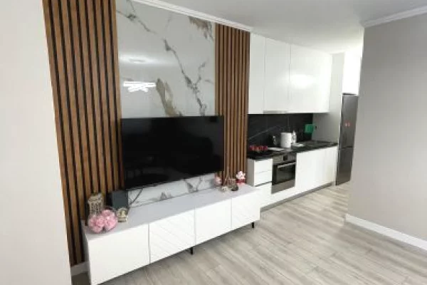 Shtepi me qera 1+1 ne Tirane - 900 Euro