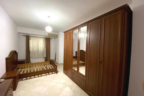 Shtepi me qera 2+1 ne Tirane - 500 Euro