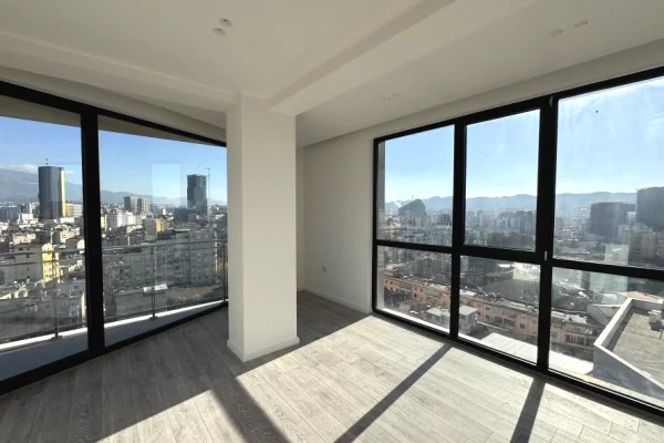 Ambient biznesi me qera 3+1 ne Tirane - 1,100 Euro