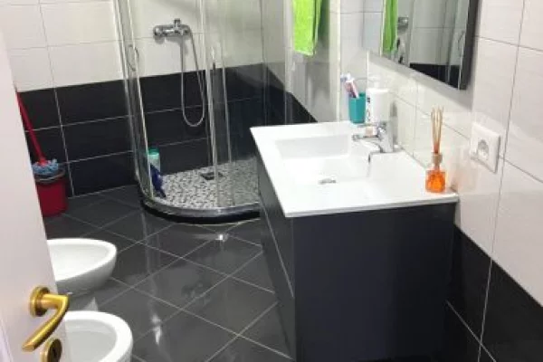 Shtepi me qera 1+1 ne Tirane - 450 Euro