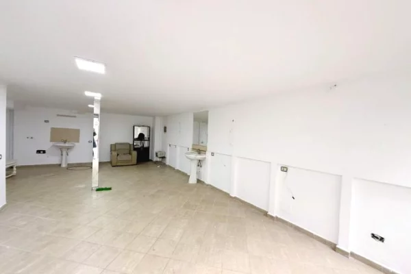Ambient biznesi ne shitje 1+1 ne Tirane - 160,000 Euro