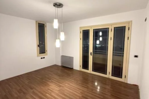 Shtepi ne shitje 2+1 ne Tirane - 350,000 Euro