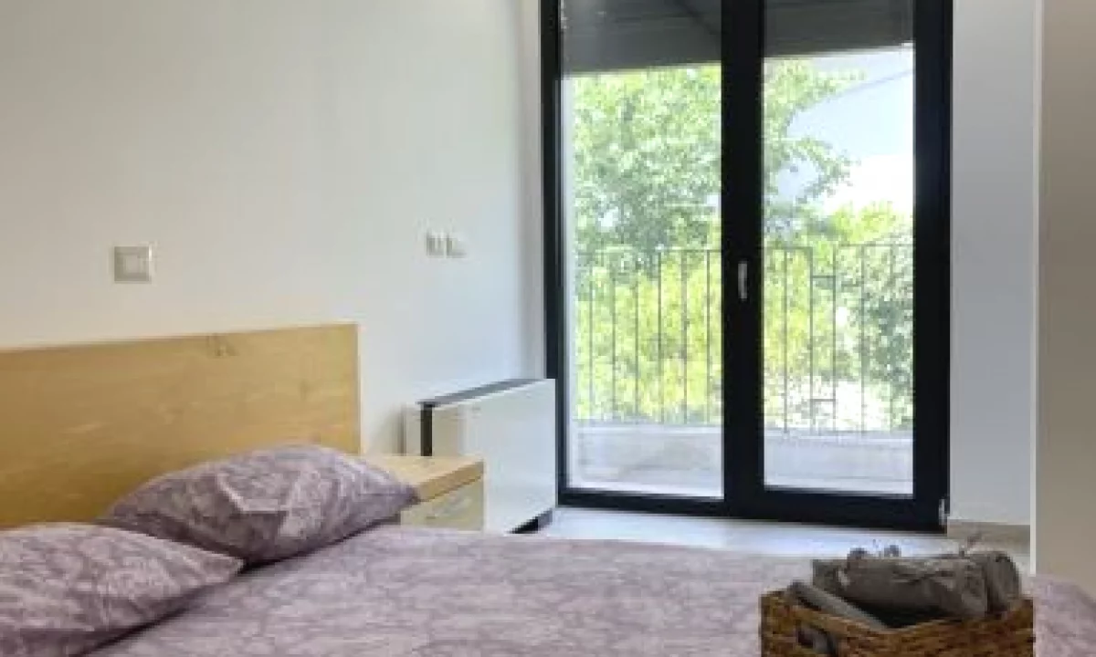 Shtepi me qera Apartament ne Tirane, 2+1, Mobilimi E mobiluar, Pagesa 500  Euro.