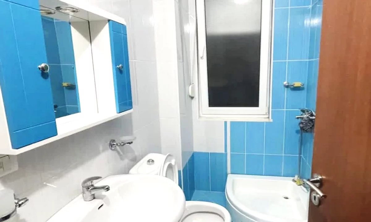 Shtepi me qera Apartament ne Tirane, 2+1, Mobilimi E mobiluar, Pagesa 550  Euro.