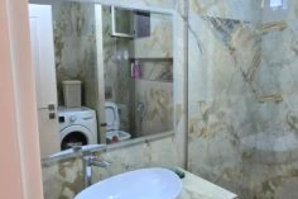 Jepet apartament 3+1+2 me qira , tek Rruga Rrapo Hekali , Njesia Administrative Nr.13 , Kodra e Diel