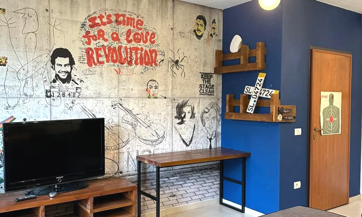 Shtepi me qera Apartament ne Tirane, 1+1, Mobilimi E mobiluar, Pagesa 550  Euro.