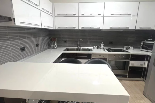 Shtepi me qera 1+1 ne Tirane - 700 Euro