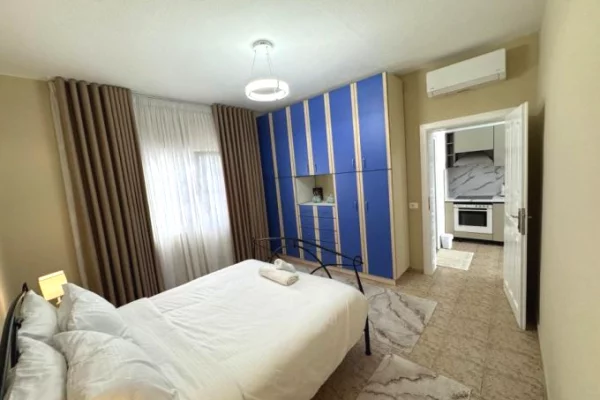 Jepet apartament 1+1+Kuzhine e Vecuar +Post Parkimi me qira , ne Shkoze , tek Rruga Aleksander Konda