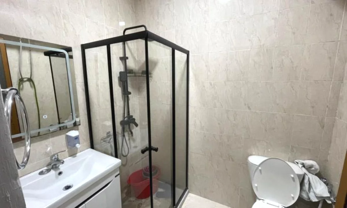 Shtepi me qera Apartament ne Tirane, 2+1, Mobilimi E mobiluar, Pagesa 680  Euro.