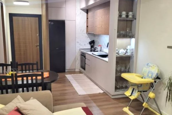 Jepet apartament 2+1 me qira ,tek Ish Fusha e Aviacionit