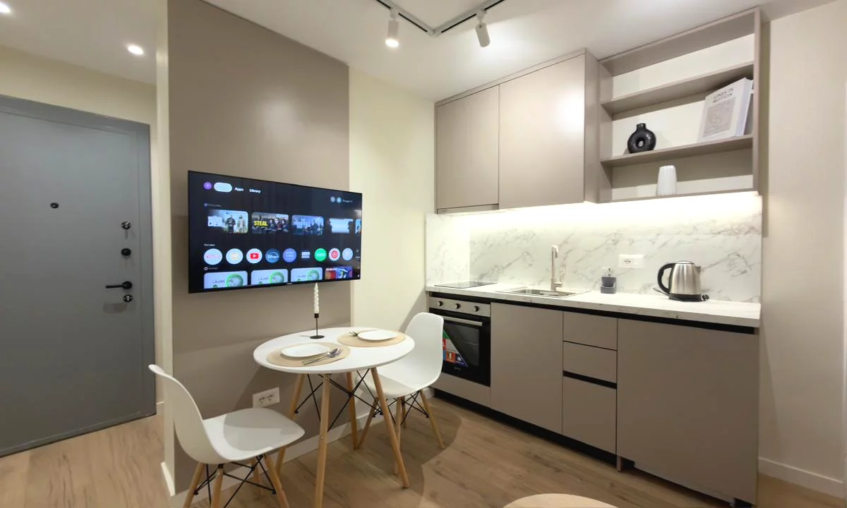 Shtepi ne shitje Apartament ne Tirane, 2+1, Mobilimi E mobiluar, Pagesa 200,000  Euro.