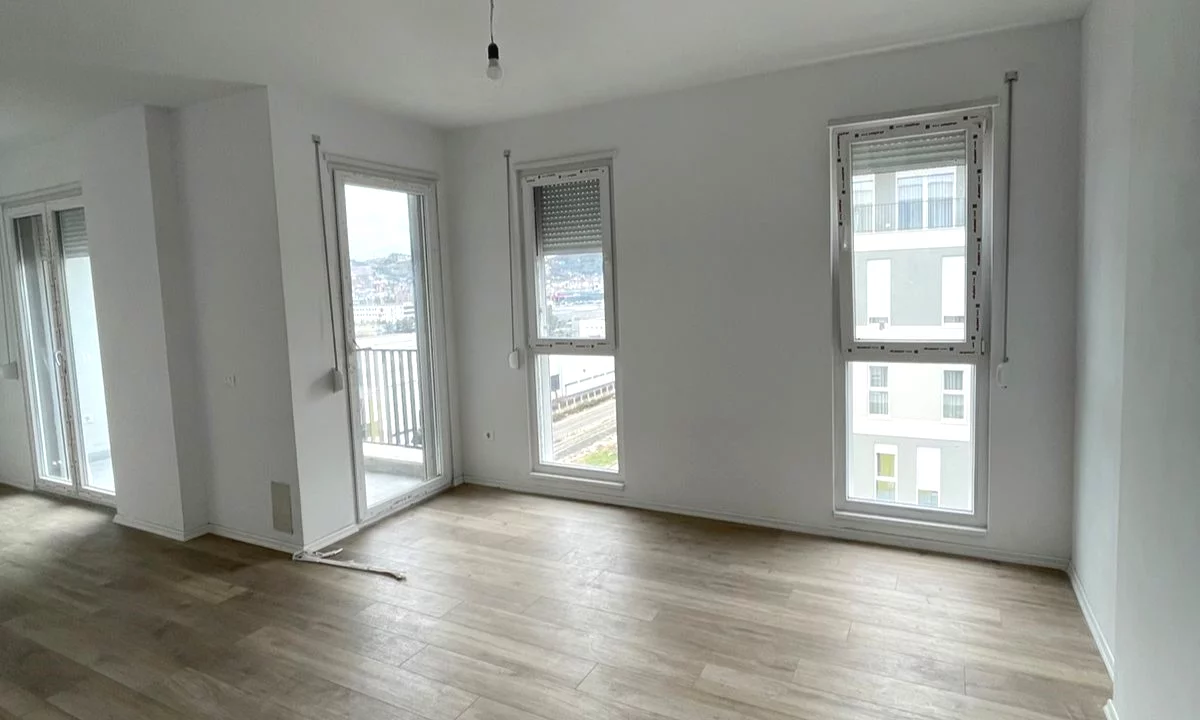 Shtepi ne shitje Apartament ne Tirane, 2+1, Mobilimi Bosh, pa mobiluar, Pagesa 134,000  Euro.