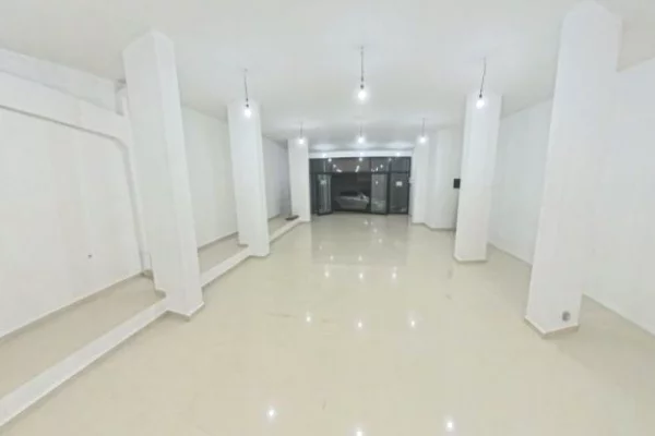 Ambient biznesi me qera 1+1 ne Tirane - 1,300 Euro