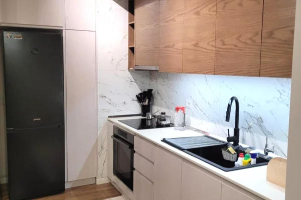 Shtepi me qera 2+1 ne Tirane - 65,000 Leke