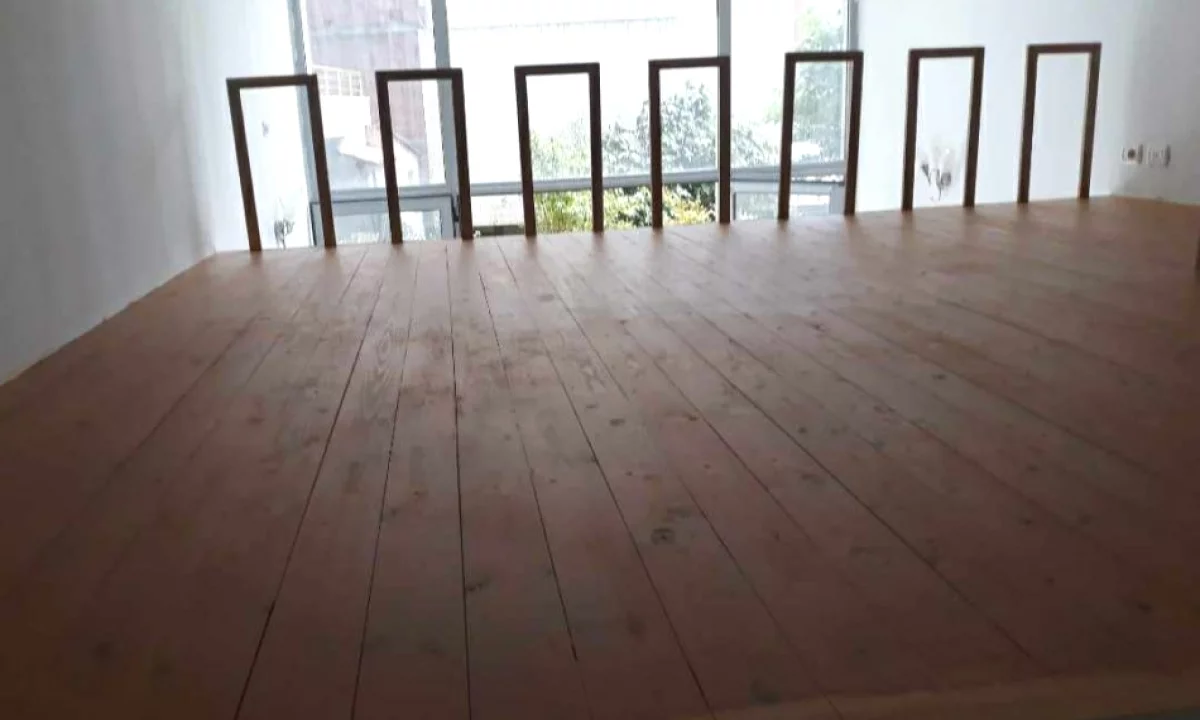 Jepet ambient biznesi me qira ne Astir , prane Beauty Sallon Aurora .