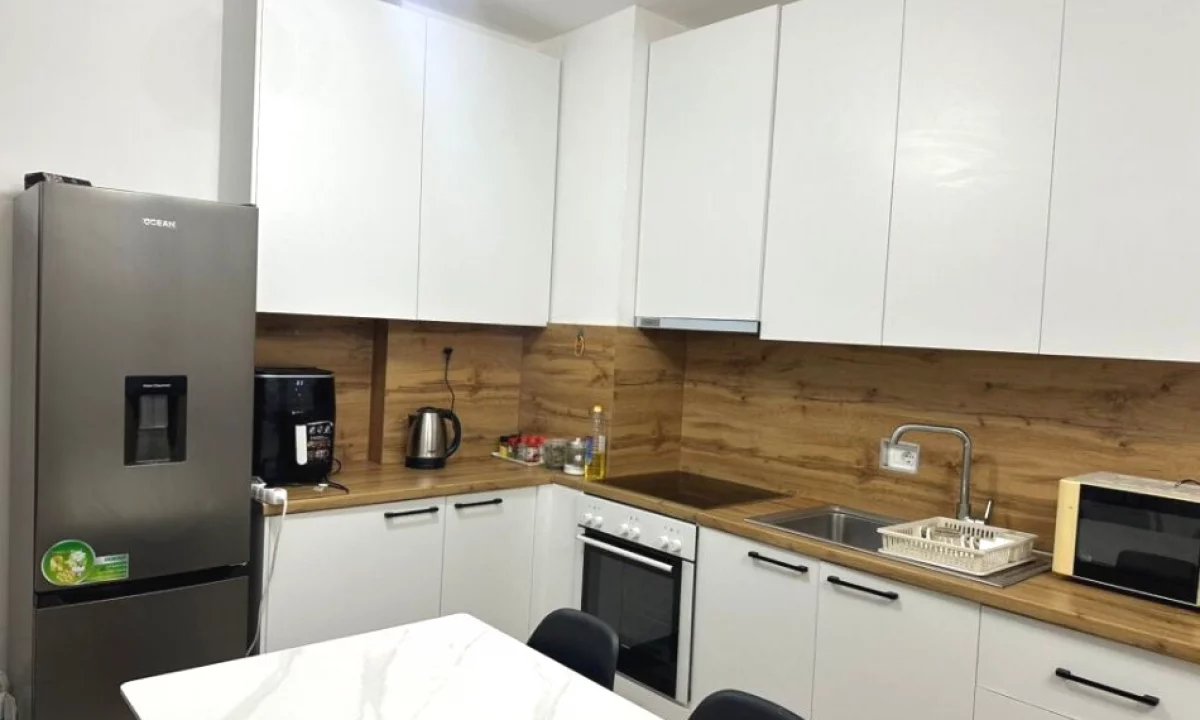 Shtepi me qera Apartament ne Tirane, 2+1, Mobilimi E mobiluar, Pagesa 400  Euro.