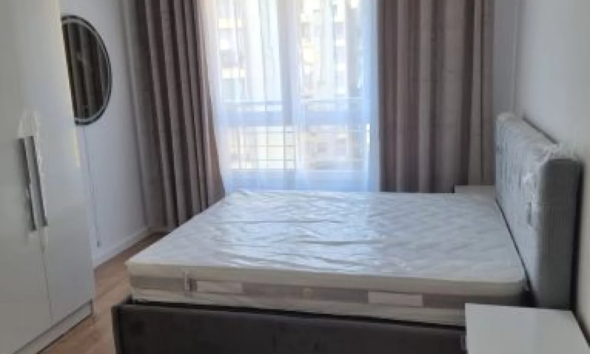 Shtepi me qera Apartament ne Tirane, 1+1, Mobilimi E mobiluar, Pagesa 850  Euro.