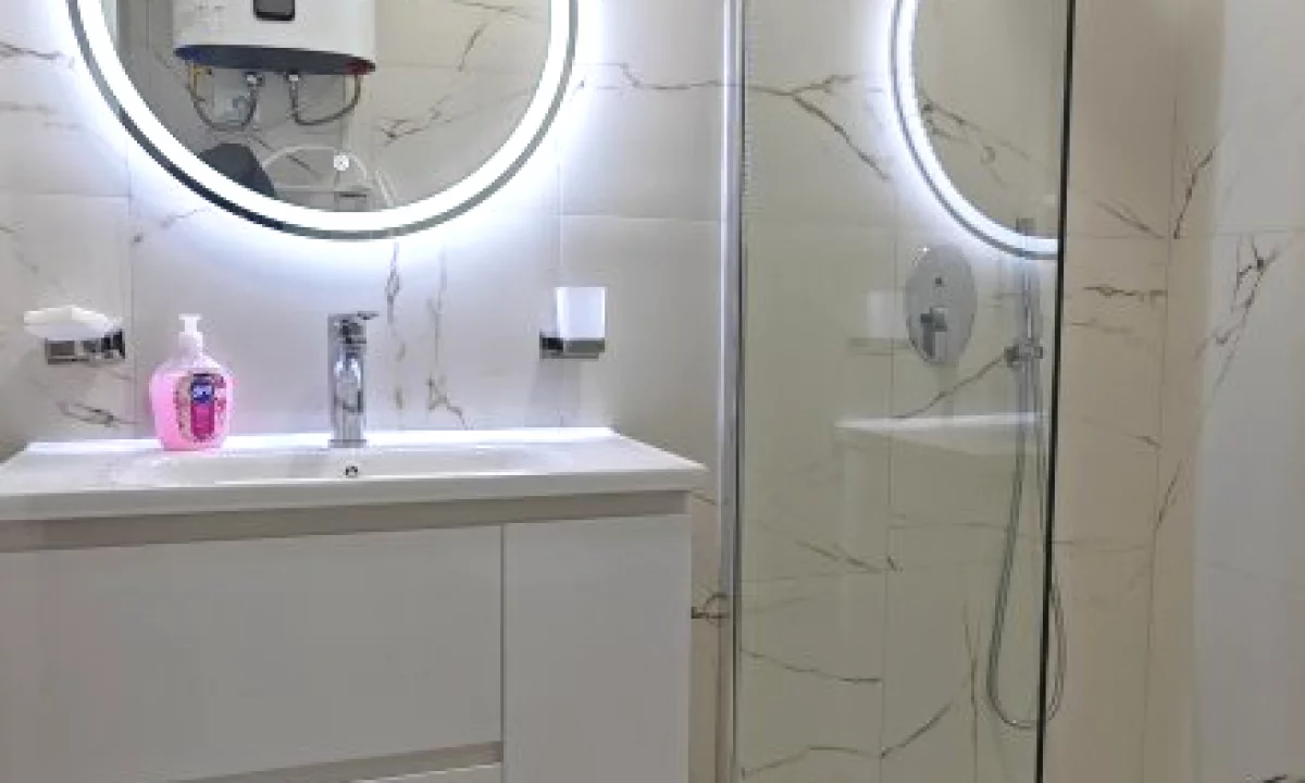 Shtepi me qera Apartament ne Tirane, 1+1, Mobilimi E mobiluar, Pagesa 450  Euro.