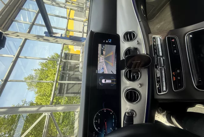 Makina ne shitje ne Tirane - 33,000 Euro
