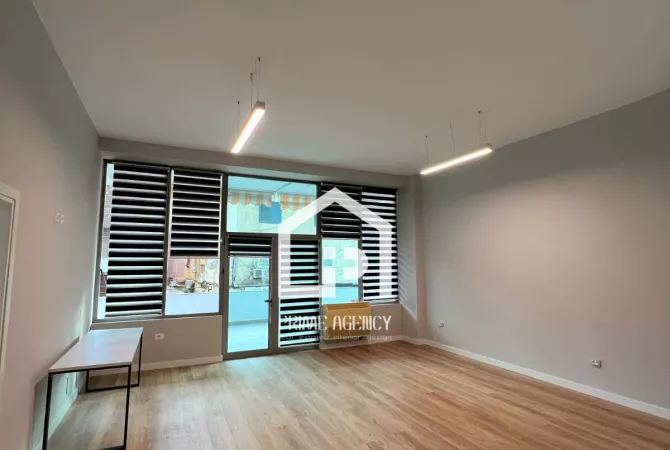 Ambjent biznesi me qera 1+1 ne Tirane - 2,000 Euro