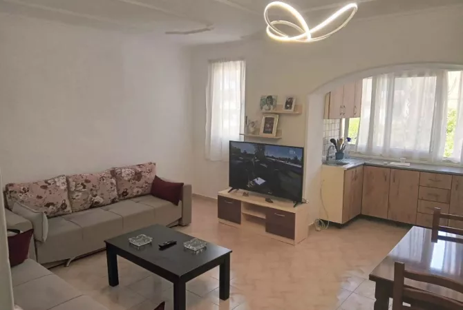 Casa in affitto 1+1 a Tirana - 40,000 Leke
