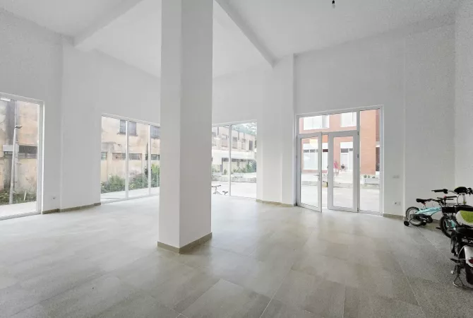 Business Property for Rent 1+1 in Tirana - 800 Euro