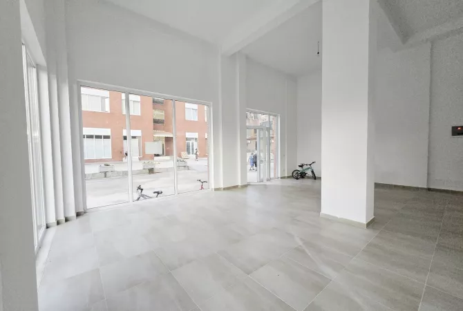 Business Property for Rent 1+1 in Tirana - 800 Euro