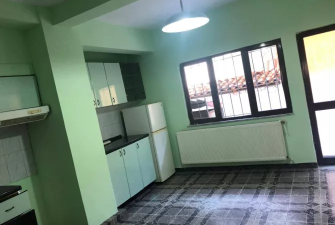 Shtepi me qera 3+1 ne Tirane - 650 Euro