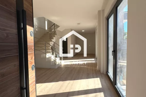 Shtepi ne shitje 2+1 ne Durres - 350,000 Euro