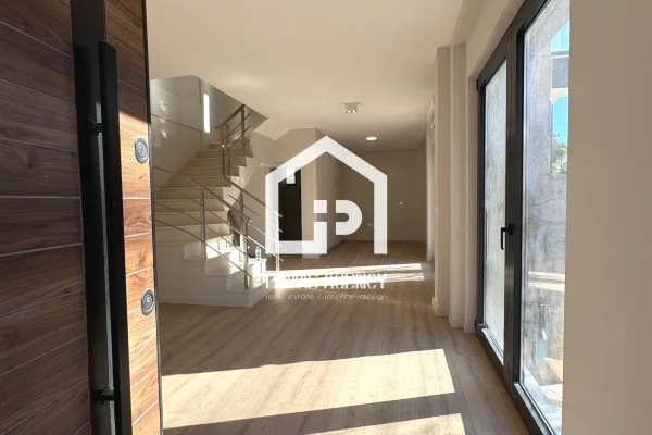 Shtepi ne shitje 4+1 ne Durres - 350,000 Euro