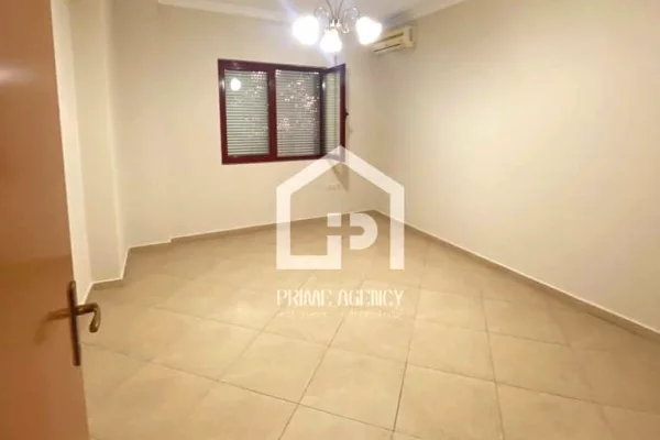 Ambient biznesi me qera 3+1 ne Tirane - 900 Euro