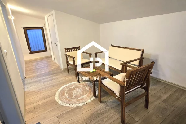 Shtepi ne shitje Apartament ne Pogradec, 1+1, Mobilimi E mobiluar, Pagesa 100,000  Euro.