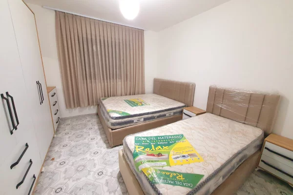 Shtepi me qera Apartament ne Tirane, 1+1, Mobilimi E mobiluar, Pagesa 45,000  Leke.