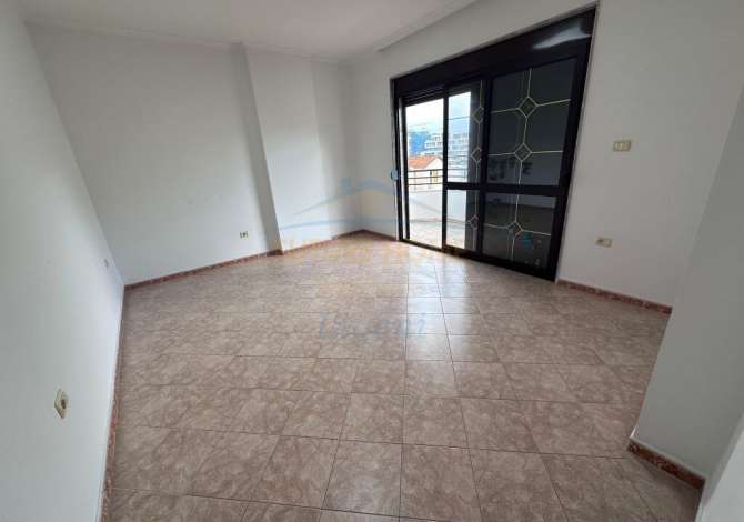 Shtepi me qera 2+1 ne Tirane - 1,000 Euro