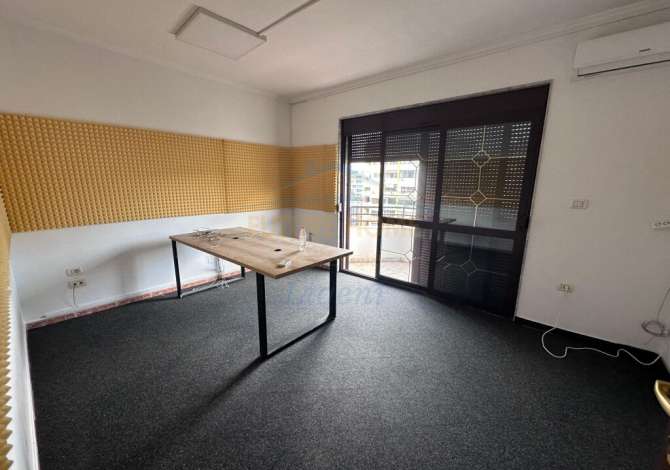 Shtepi me qera 2+1 ne Tirane - 1,000 Euro