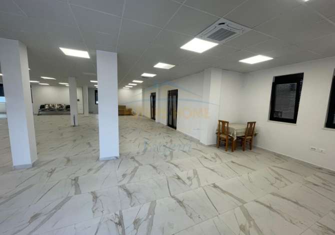 Ambient biznesi me qera 3+1 ne Tirane - 3,200 Euro