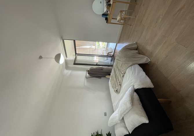 Shtepi me qera 2+1 ne Tirane - 60,000 Leke